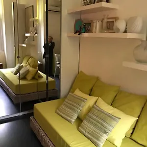 Privatunterkunft 1 Personne Avec Terrasse Centre 3 Nuits Min , Femme Uniquement, Marseilles
