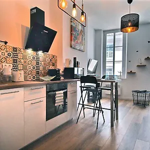 Apartment Neuf Hyper Centre _ Saint Ferreol, Marseilles